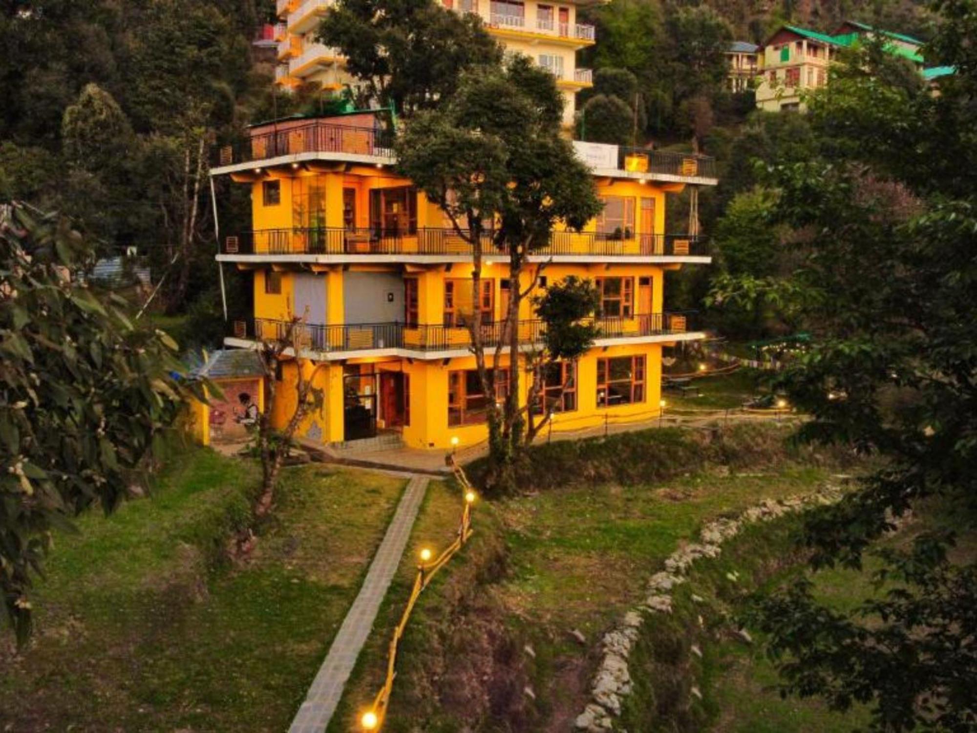 The Hosteller Mcleodganj, Upper Bhagsu Мак-Леод-Гейндж Экстерьер фото