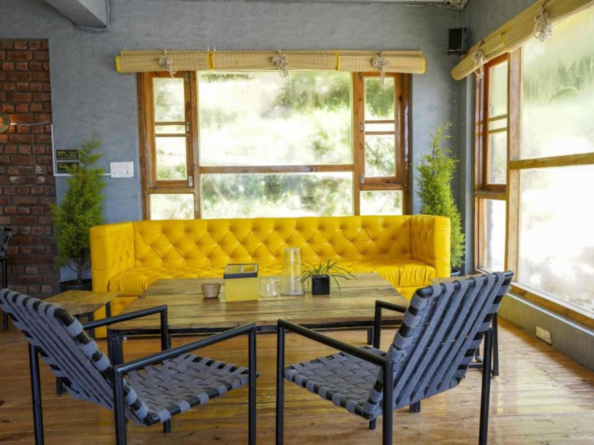 The Hosteller Mcleodganj, Upper Bhagsu Мак-Леод-Гейндж Экстерьер фото