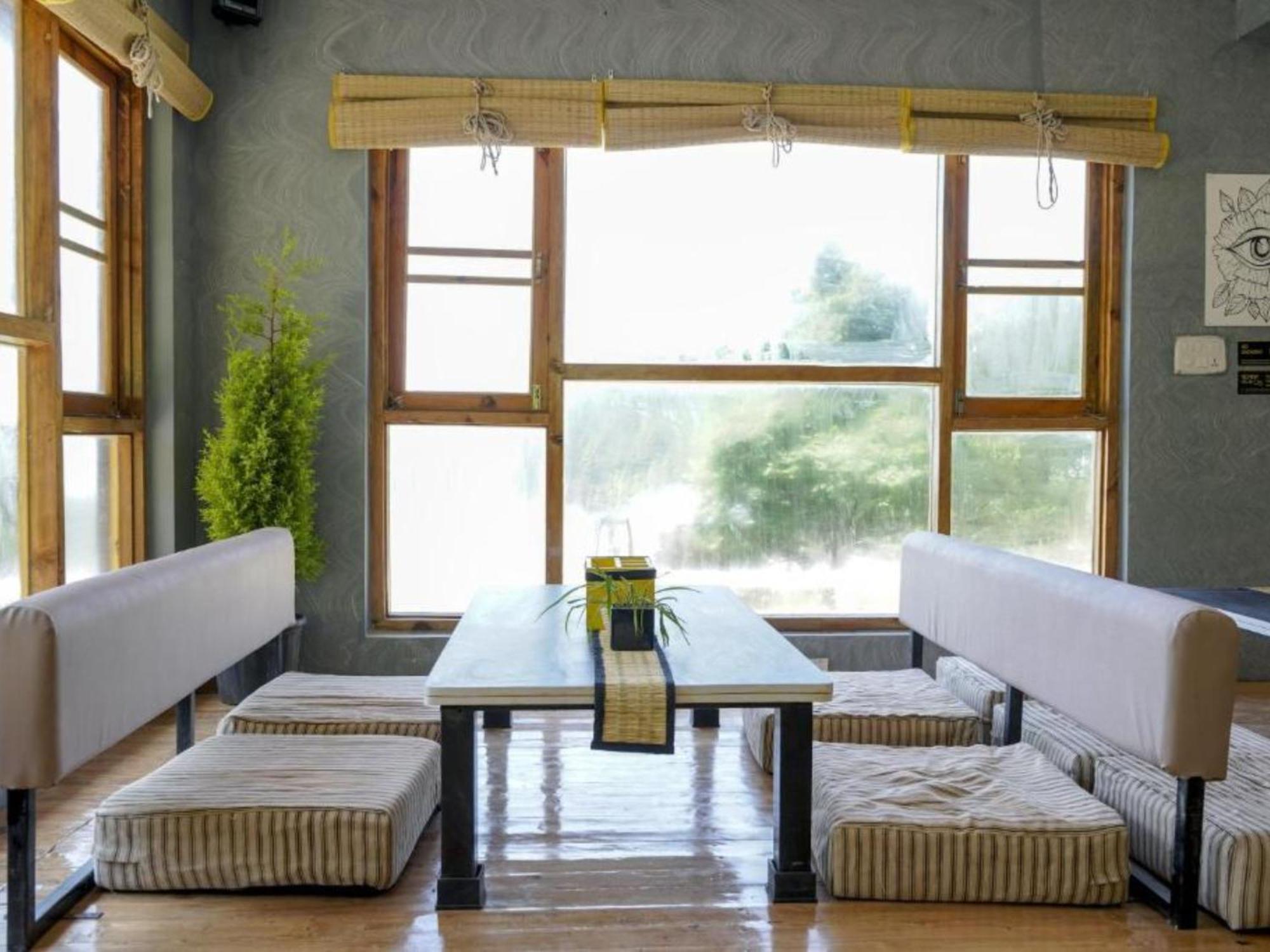 The Hosteller Mcleodganj, Upper Bhagsu Мак-Леод-Гейндж Экстерьер фото