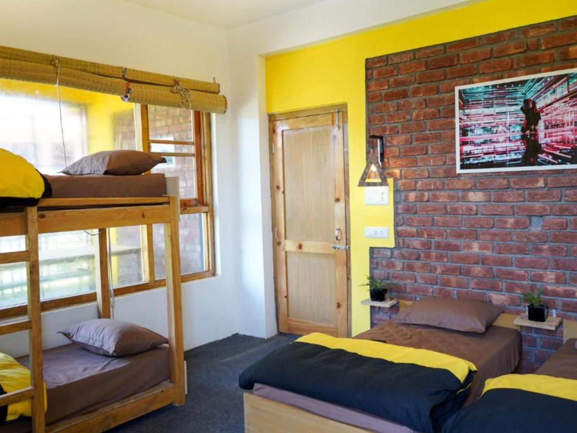 The Hosteller Mcleodganj, Upper Bhagsu Мак-Леод-Гейндж Номер фото